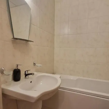 Victoria Apartment *